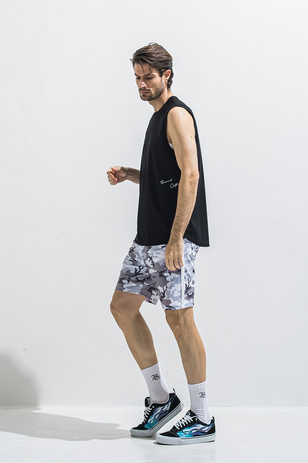 OVER NO SLEEVE / オーバーサイズ ノースリーブ