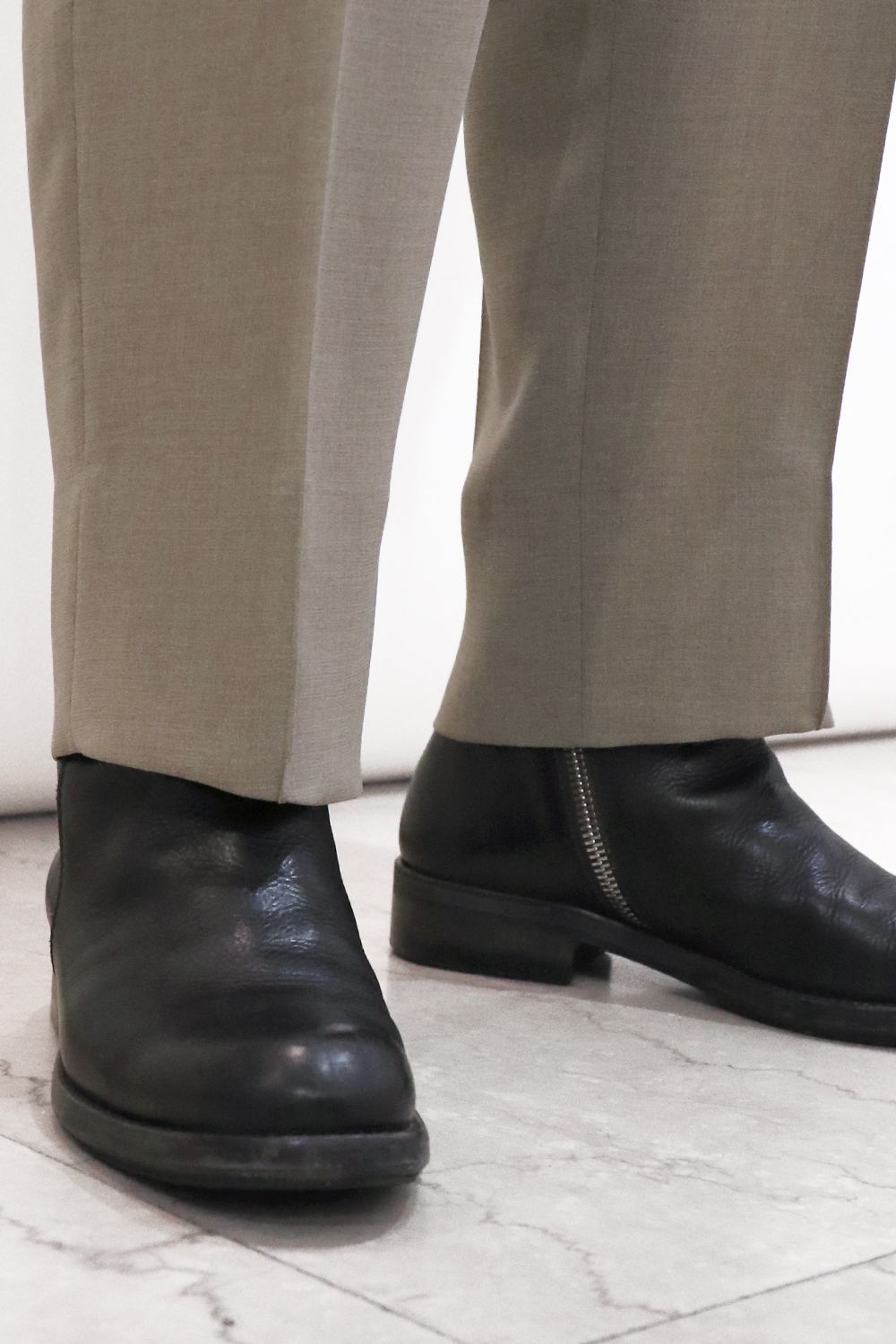 MELANGE TWILL SHIRRING TROUSERS / メランジ ツイル シャーリング トラウザーズ