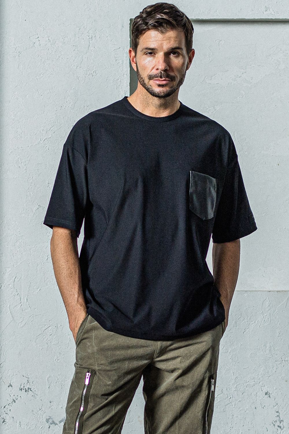 RESOUND CLOTHING - LEATHER POCKET OVER NYLON T / レザーポケット オーバー ナイロン Tシャツ |  laid-back