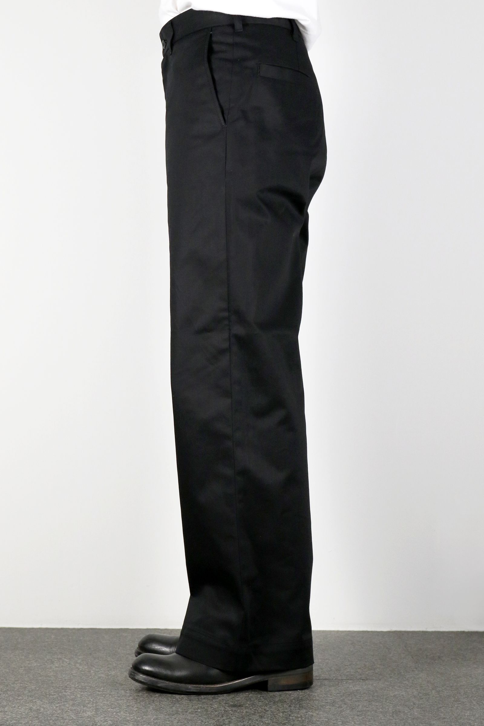 マーカウェア　チノパン　サイズ3 MARKAWARE - ULTIMATE PIMA CHINO CLOTH WIDE STRAIGHT CHINO