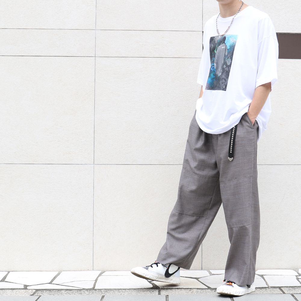 トラディショナルな衣服にある本質的なものづくりへの解釈を再思考と再構築し、手に取る方の日常が上質になるようなアイテムとして提案するEULLAの夏スタイル