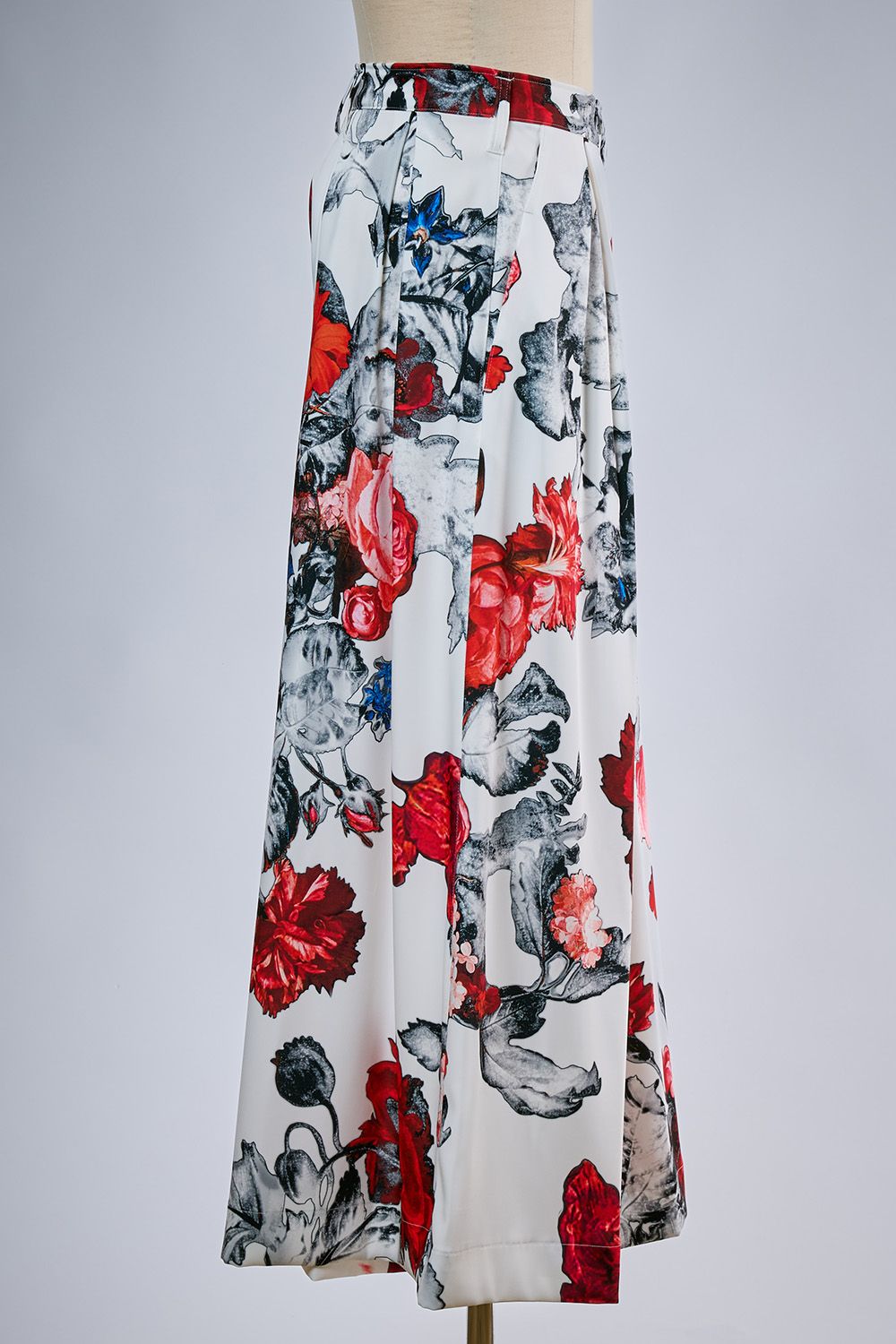 THE ONENESS-FLORA Drape Slacks / ザワンネス フローラ ドレープ スラックス