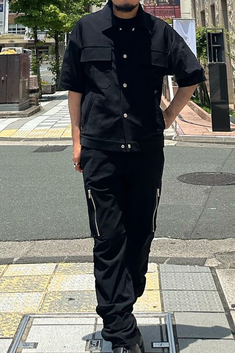 RESOUND CLOTHING、刺繍のRCロゴがワンポイントのTシャツスタイル