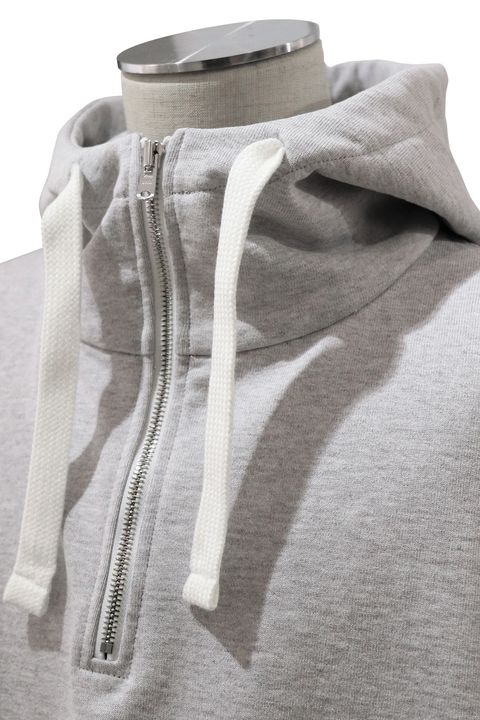 贅沢な高級糸ピマコットン使用、極限まで度詰目にすることで見た目の品とタフな仕上がりとなったオーバーサイズのスウェットパーカ