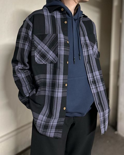 N.HOOLYWOOD×BIG MAC、新作のイージーワイドパンツを着用したスタイルをご紹介いたします。