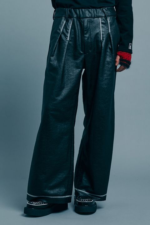 Leather like sweater PT / レザー ライク スウェットパンツ
