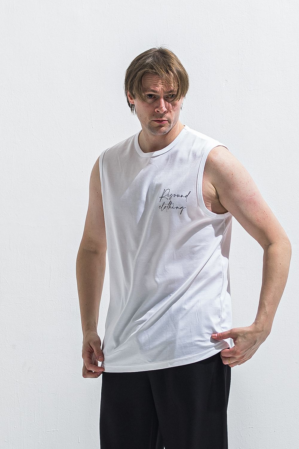 OVER NO SLEEVE / オーバーサイズ ノースリーブ