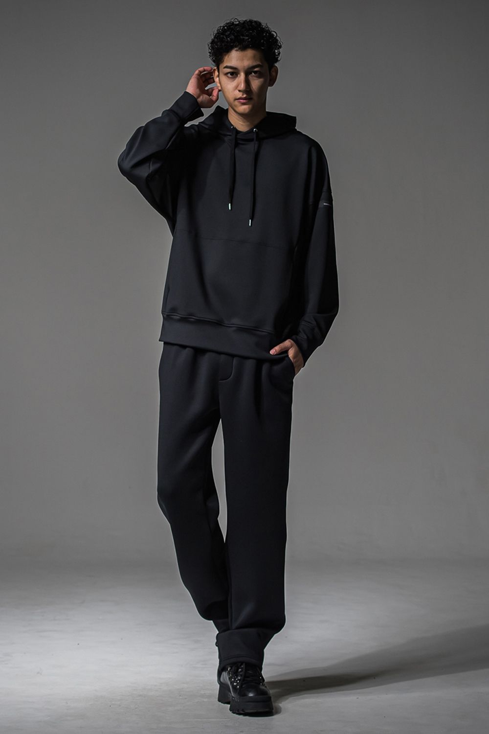 BACK ID LOOSE HOODIE / バックロゴ ルーズフーディー