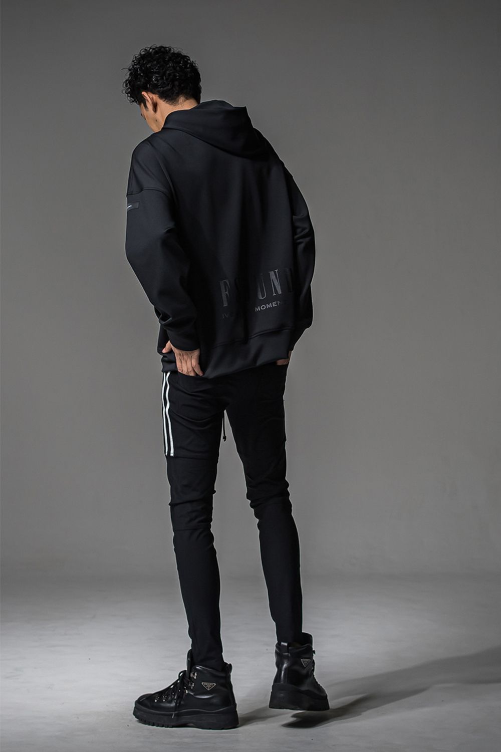 注目■RESOUND CLOTHING■大人気 ペイント柄ルーズパーカー 2色 RESOUND CLOTHING - VELOUR LINE LOOSE HOODIE / ベロアライン