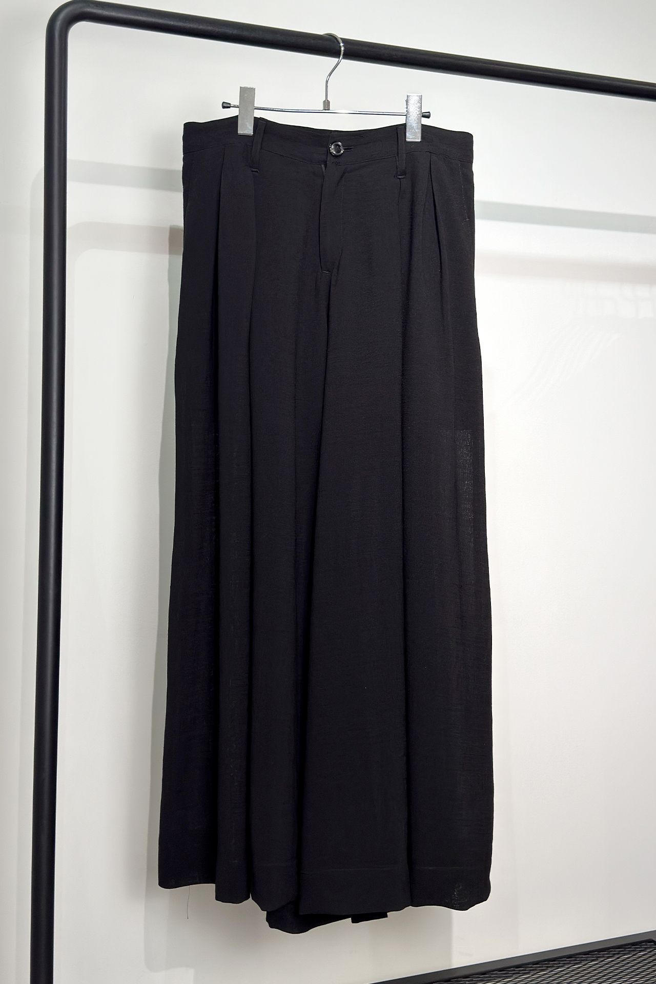 Drape Slacks / ドレープ スラックス