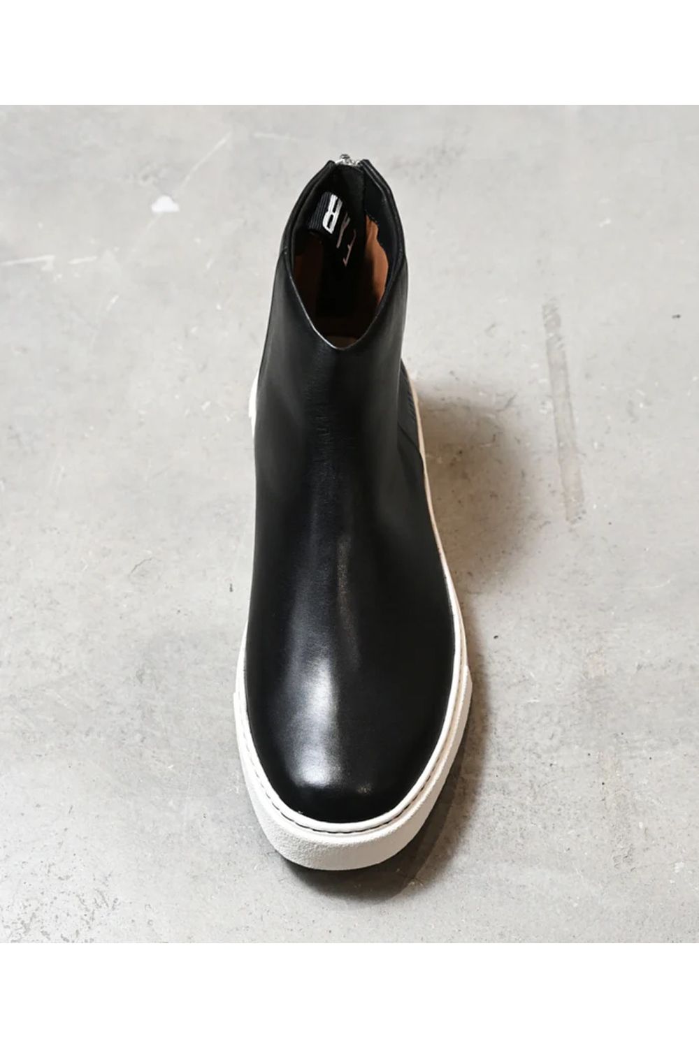 Back zip sneaker boots / バックジップ スニーカーブーツ