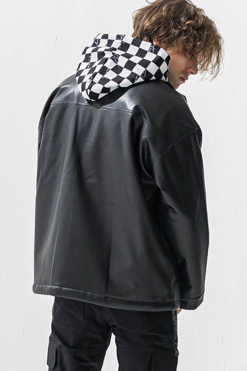 LEATHER FUR COVERALL / オーバーサイズ エコレザー カバーオール