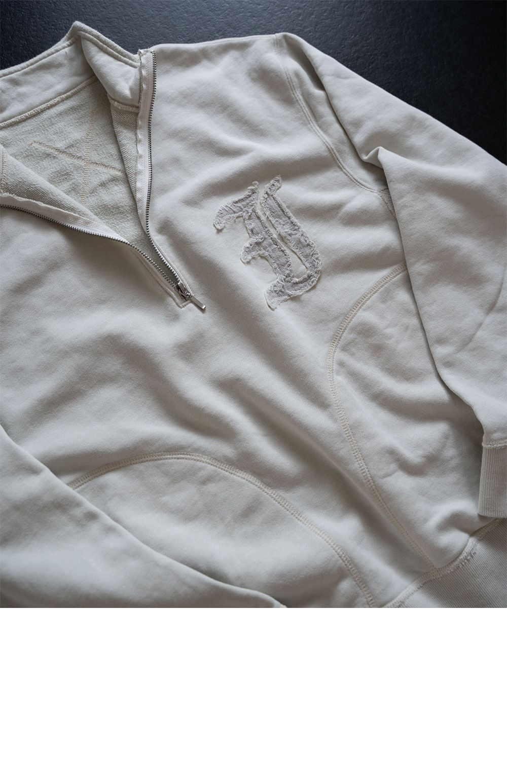 HALF ZIP SWEATSHIRT / ハーフジップ スウェットシャツ