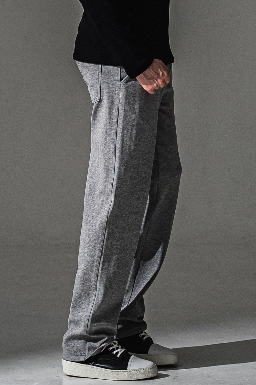 CHRIS EASY WIDE TUCK PANTS / ブリスターニット クリス イージー ワイドパンツ