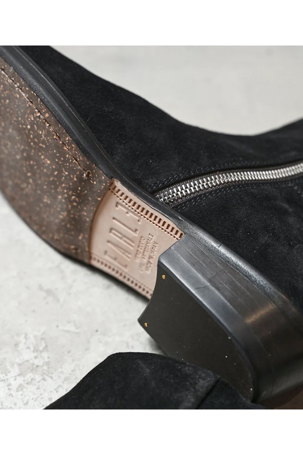 Side zip boots