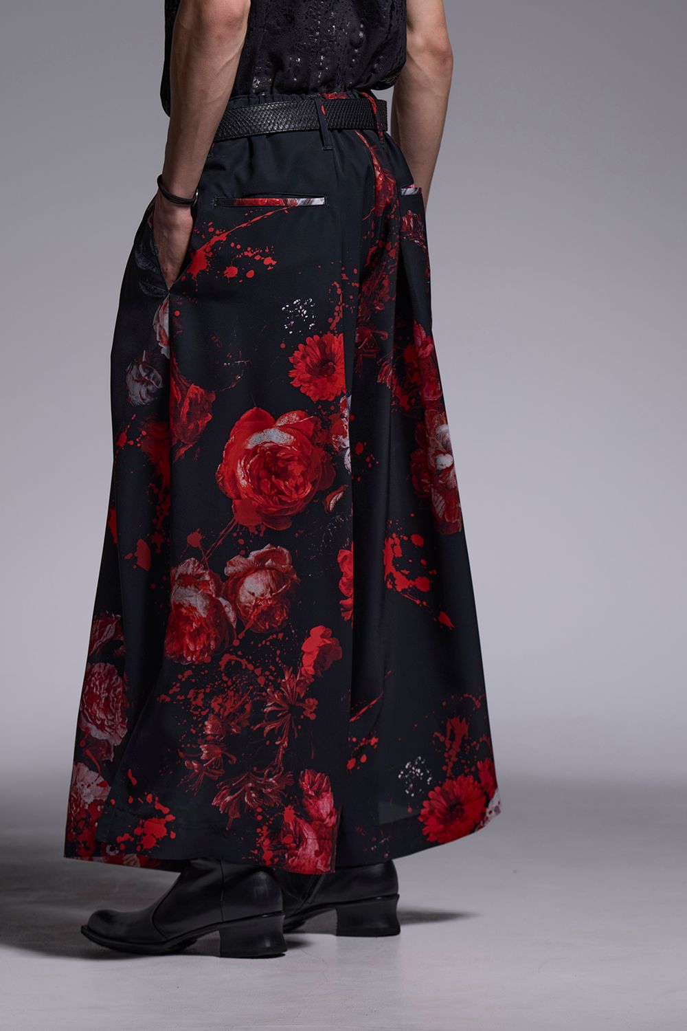 Black Flora Gabardine Wide Tuck Slacks / ブラックフローラギャバジン ワイドタックスラックス