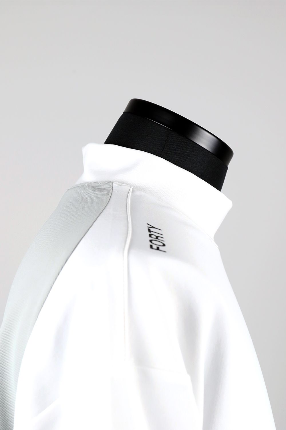 TFW49 - RELAX MOCK NECK T / リラックス モックネック ティー