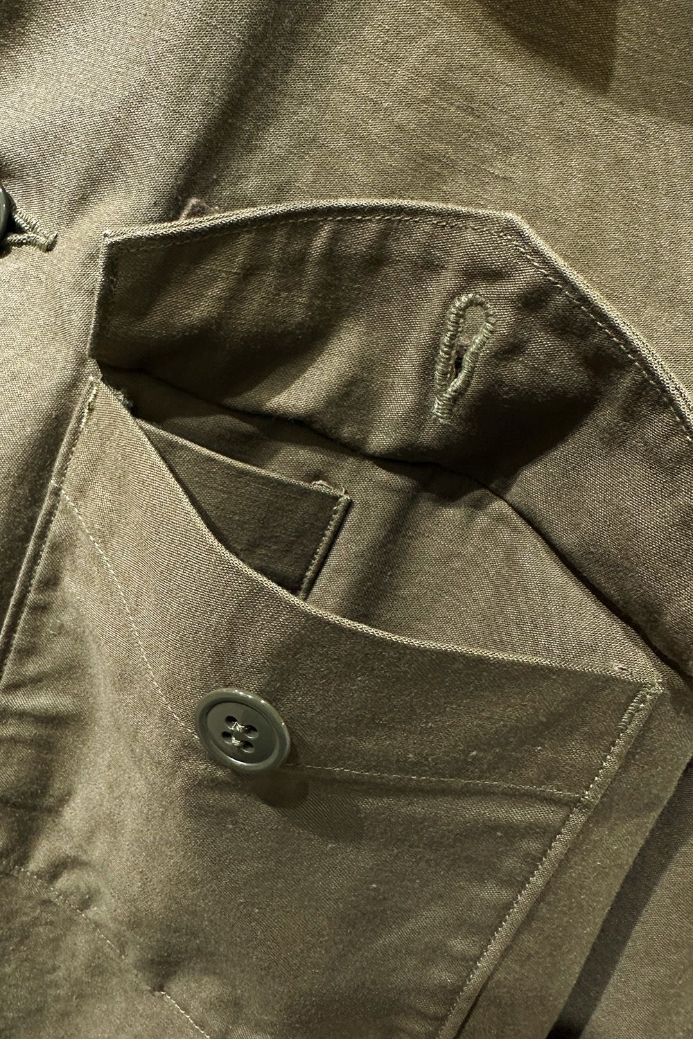 markaの代表的なアイテム、ジョンレノンシャツ”UTILITY SHIRT”を