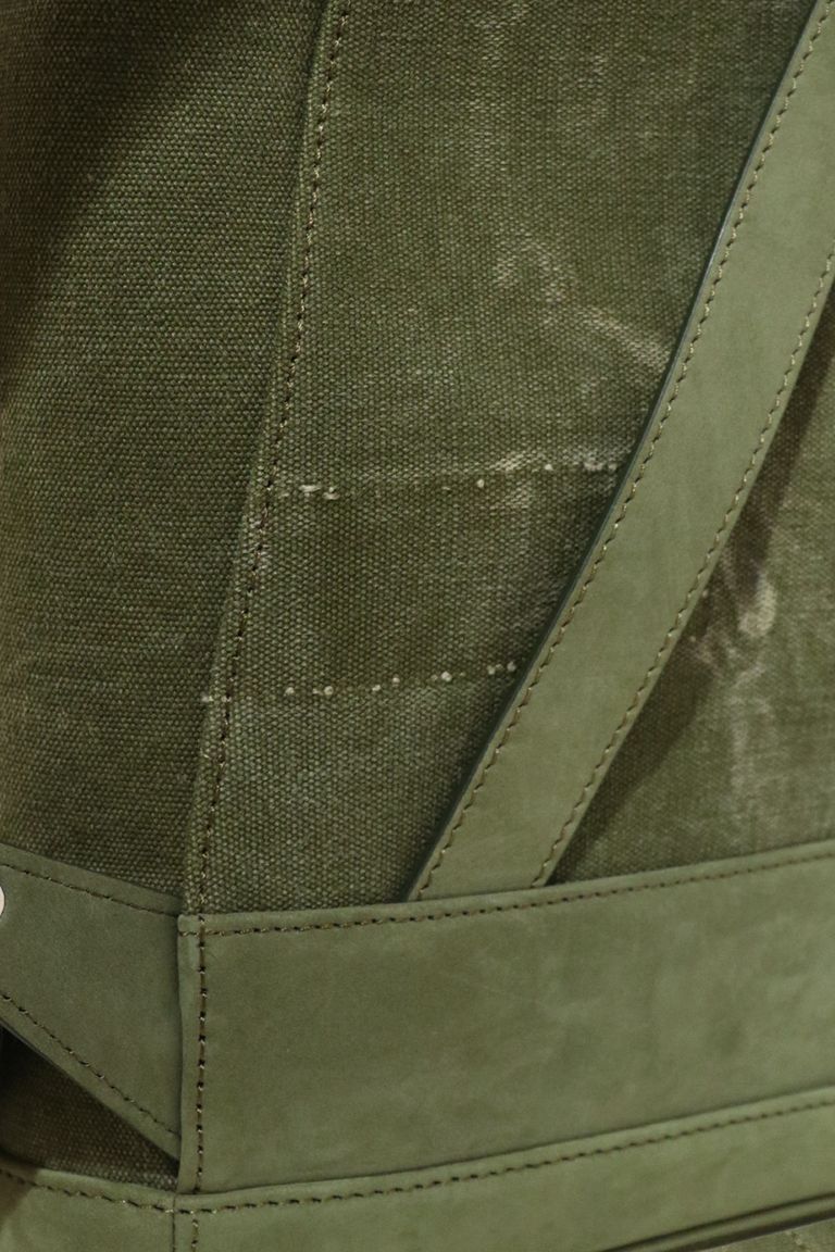 ④