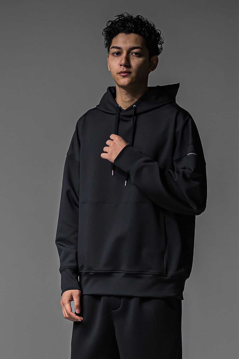BACK ID LOOSE HOODIE / バックロゴ ルーズフーディー