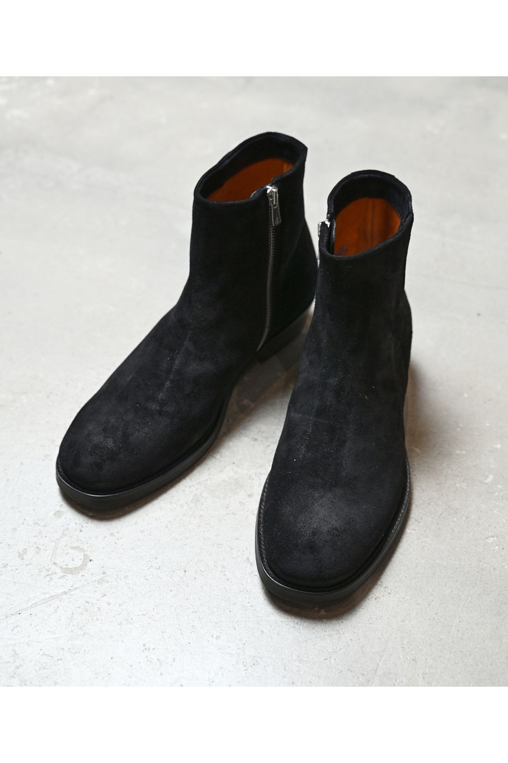 Side zip boots