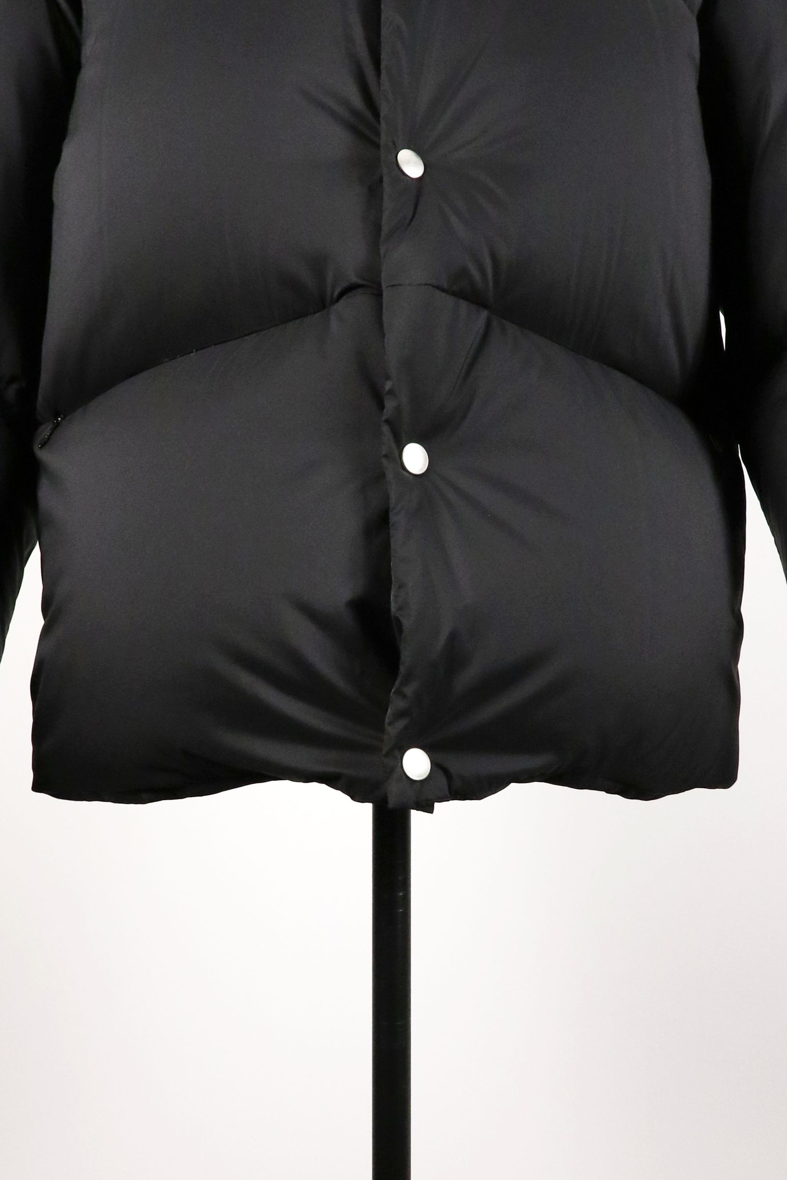 RECYCLE NYLON MINI RIPSTOP DOWN JACKET / リサイクルナイロン ミニリップストップ ダウンジャケット