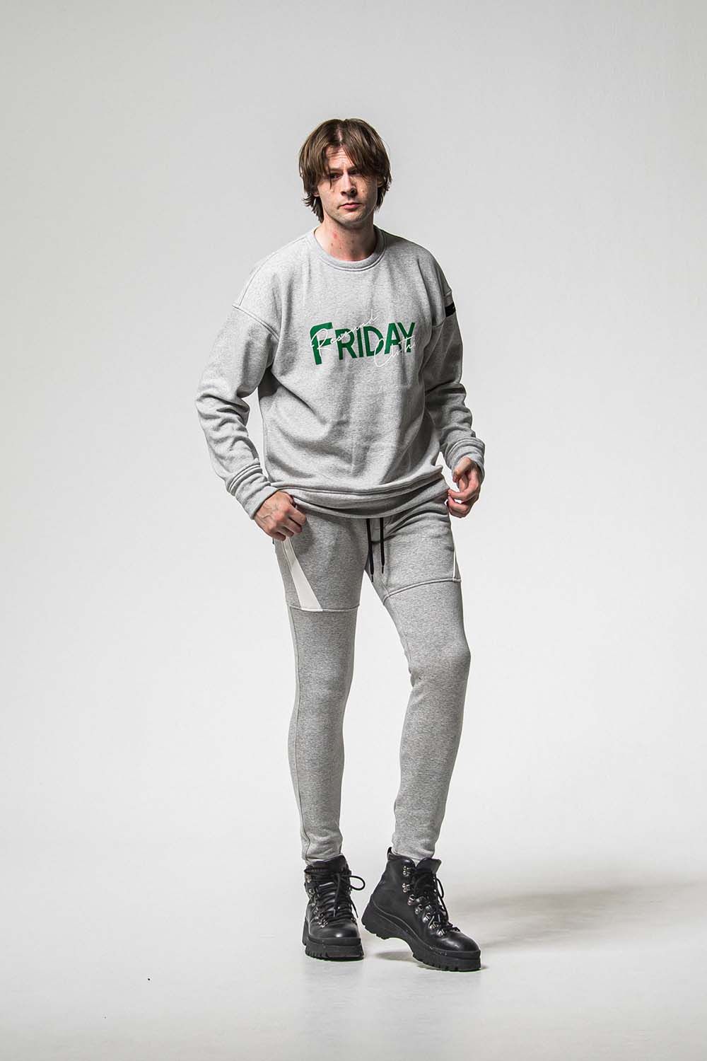 FRIDAY OLD LOGO VELOURS FLEECE TRAINER / フライデー オールドロゴ ベロア フリース トレーナー