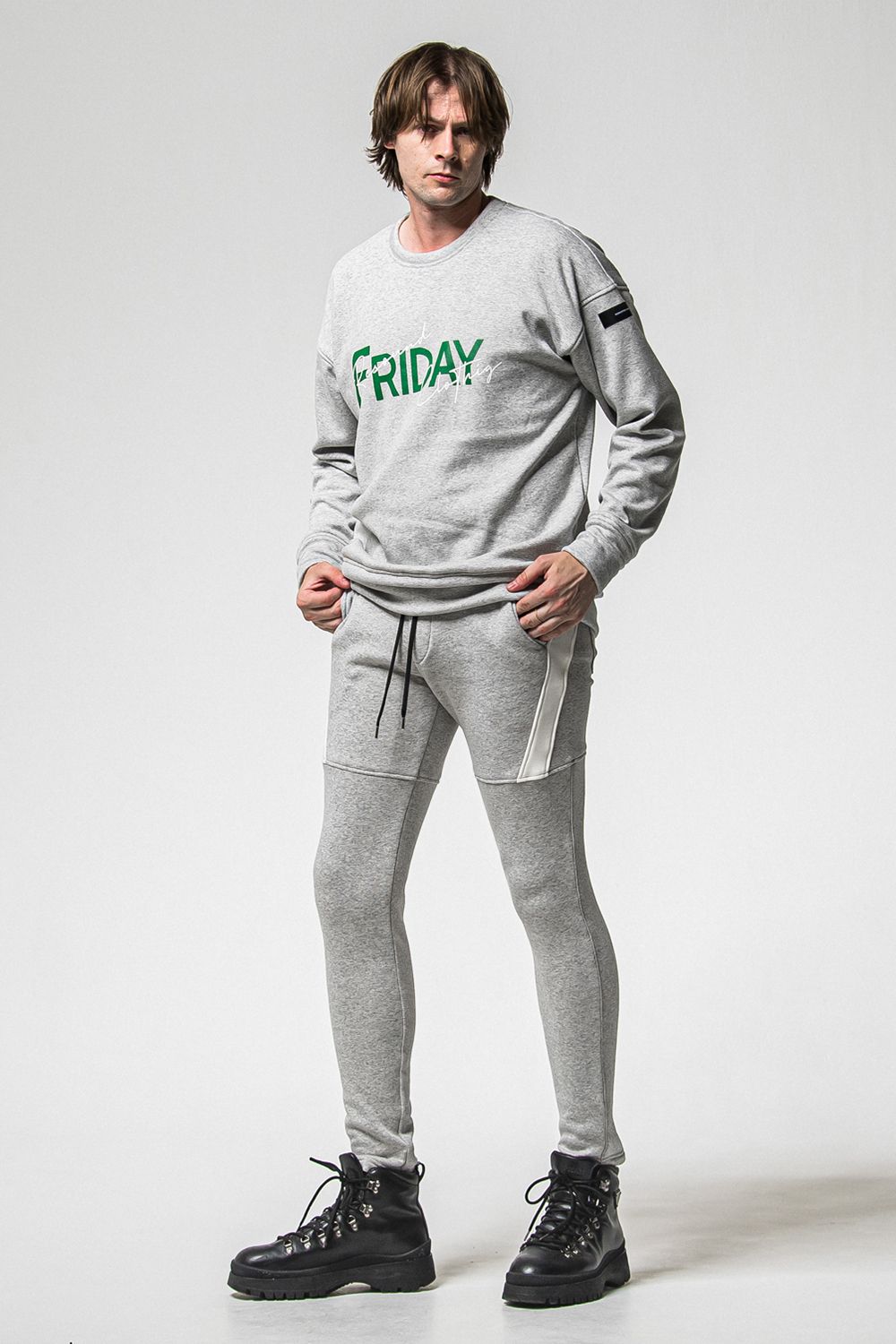 FRIDAY OLD LOGO VELOURS FLEECE TRINER / FRIDAYコラボ オールドロゴ 裏ベロアフリーストレーナー