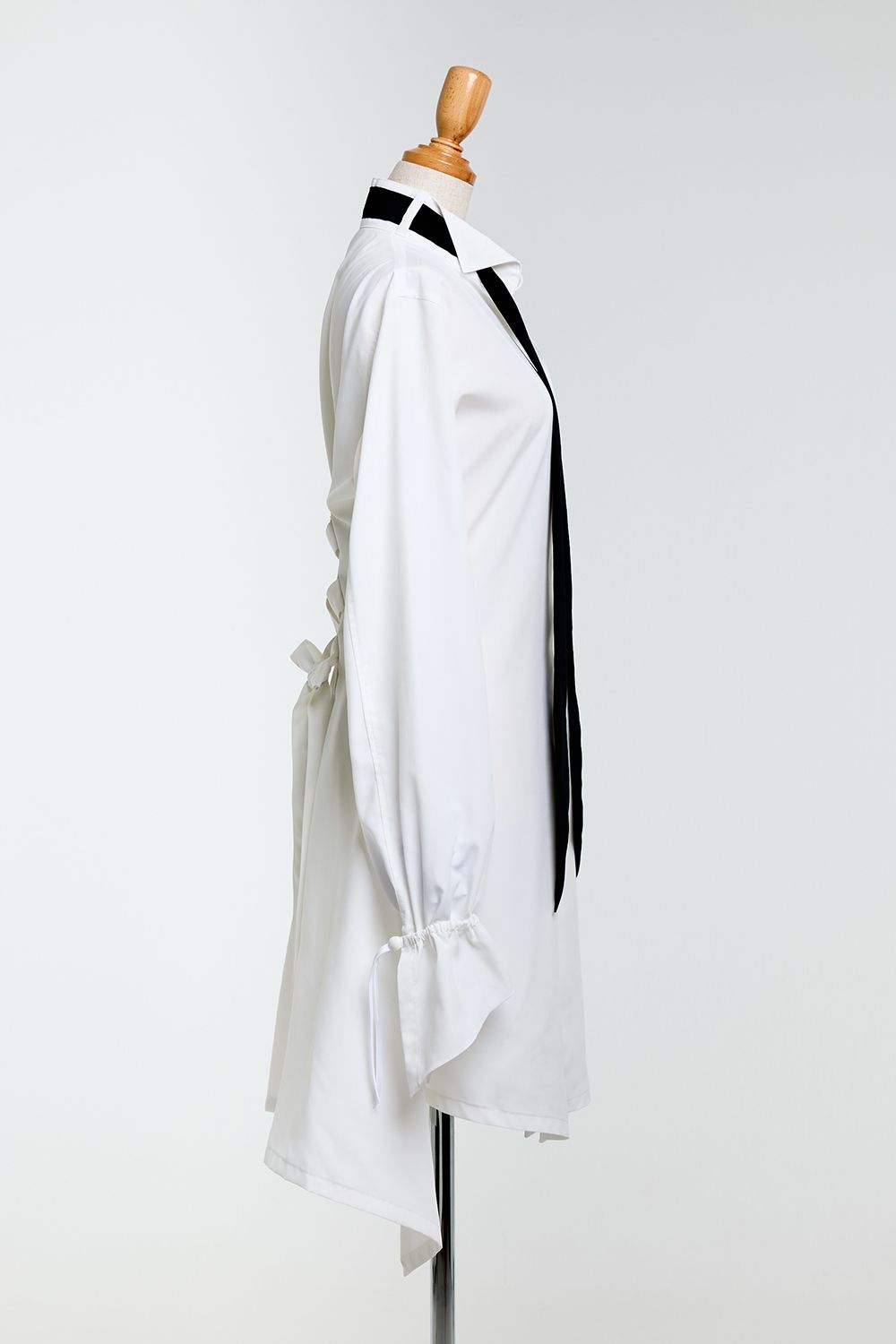 Wing Collar Flare Ribbon Shirt