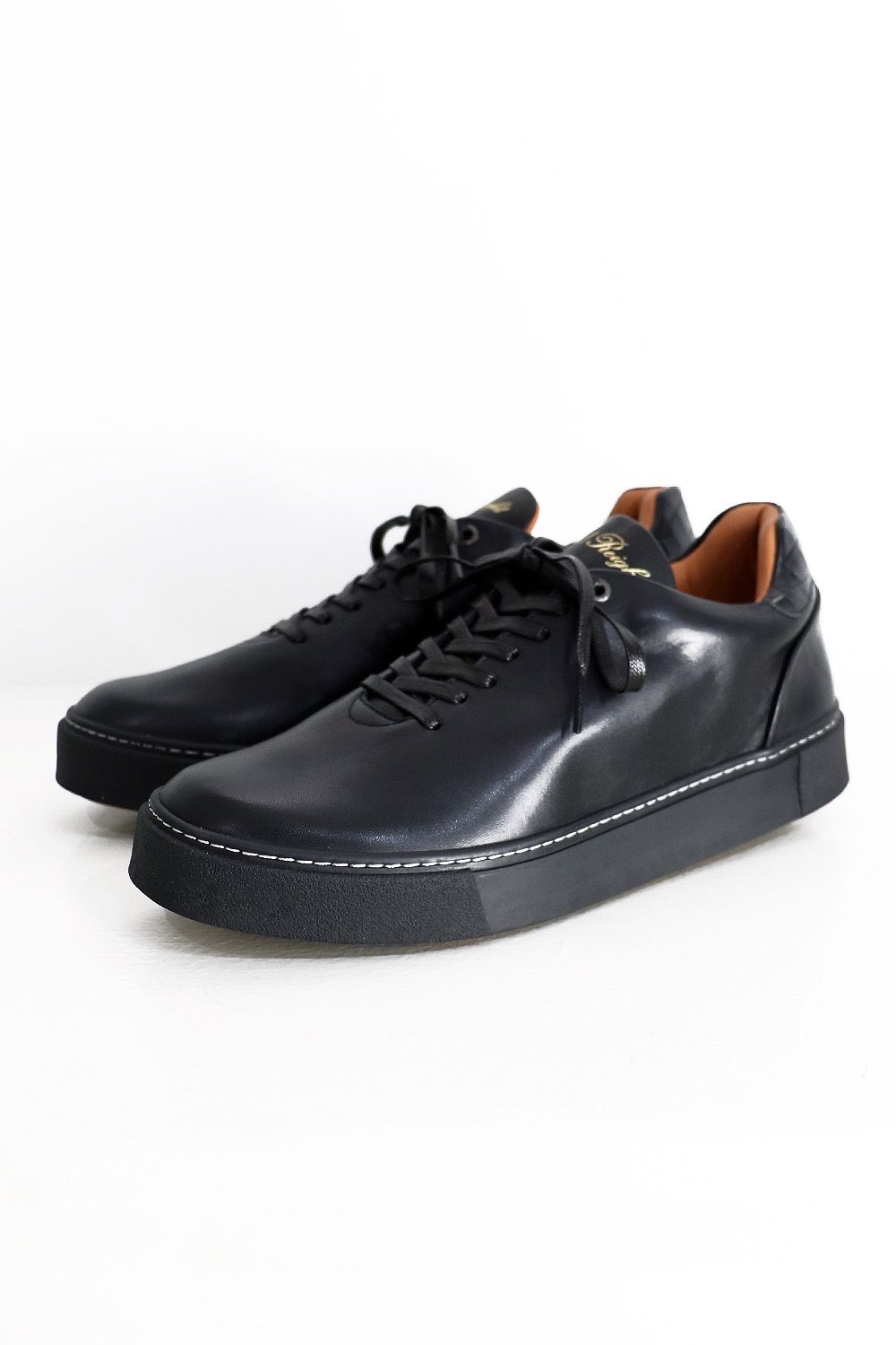 Hole cut sneakers / ホールカットスニーカー