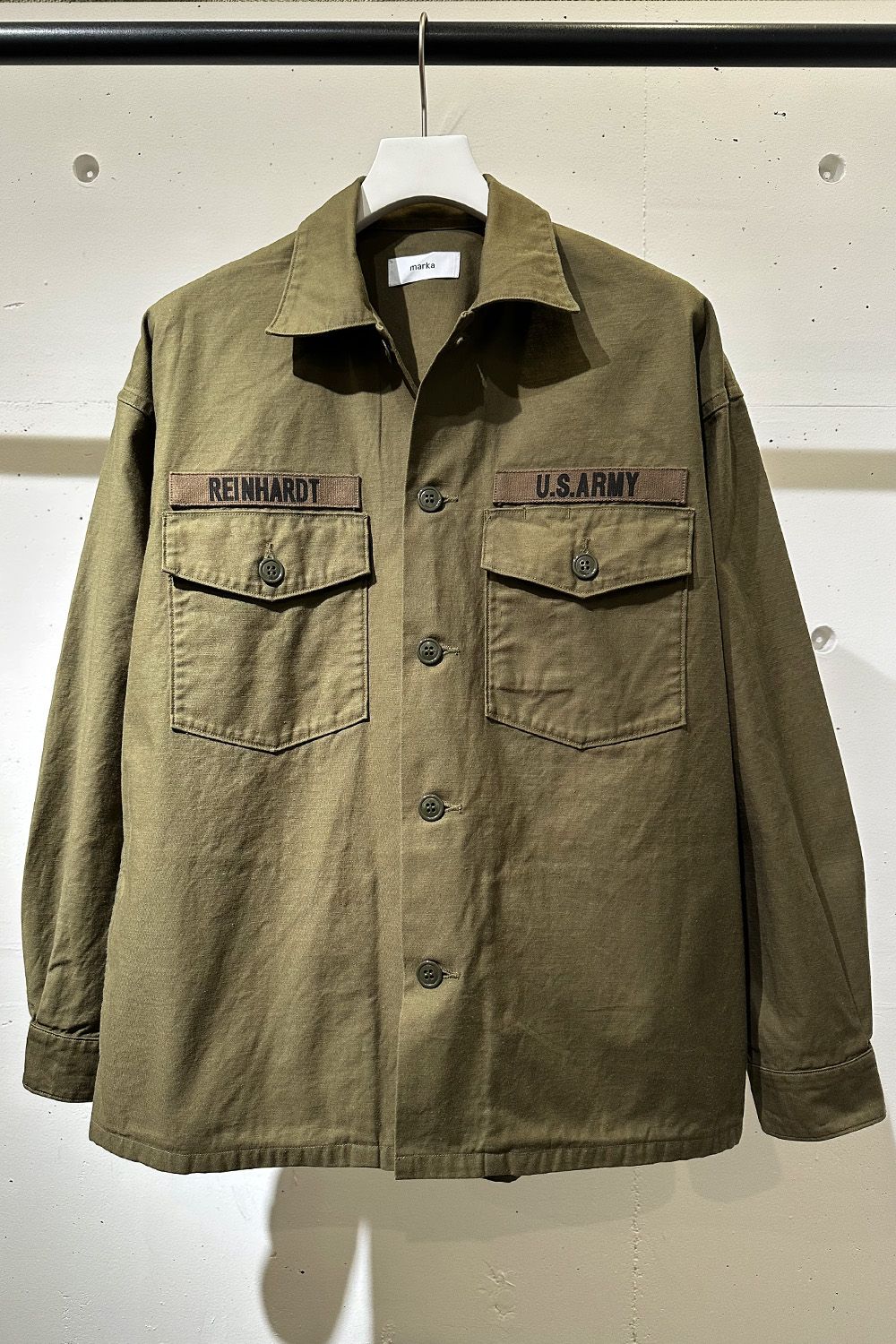 markaの代表的なアイテム、ジョンレノンシャツ”UTILITY SHIRT”をより現代風に、ライトアウターとしてもおすすめのアイテム＋α |  laid-back