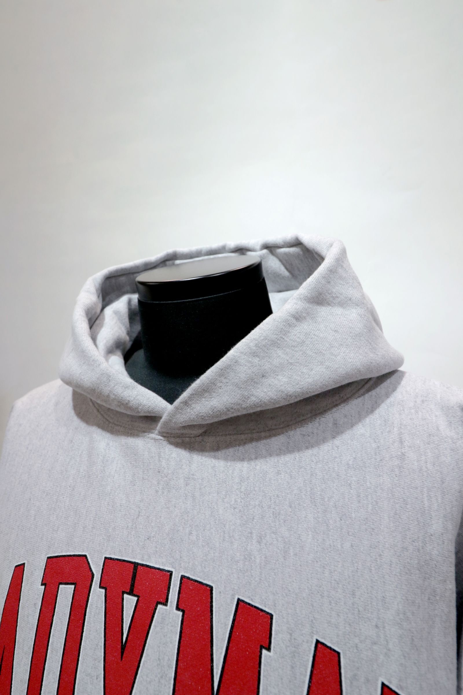 【READYMADE】コットン フーディー ロゴ HOODIE ARCH LOGO READYMADE - HOODIE ARCH LOGO / スウェット フーディー アーチ