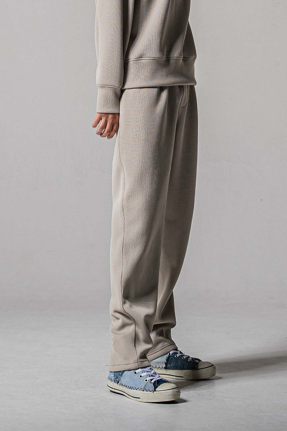 AZE WIDE TUCK PANTS / 畔編み ワイド タックパンツ