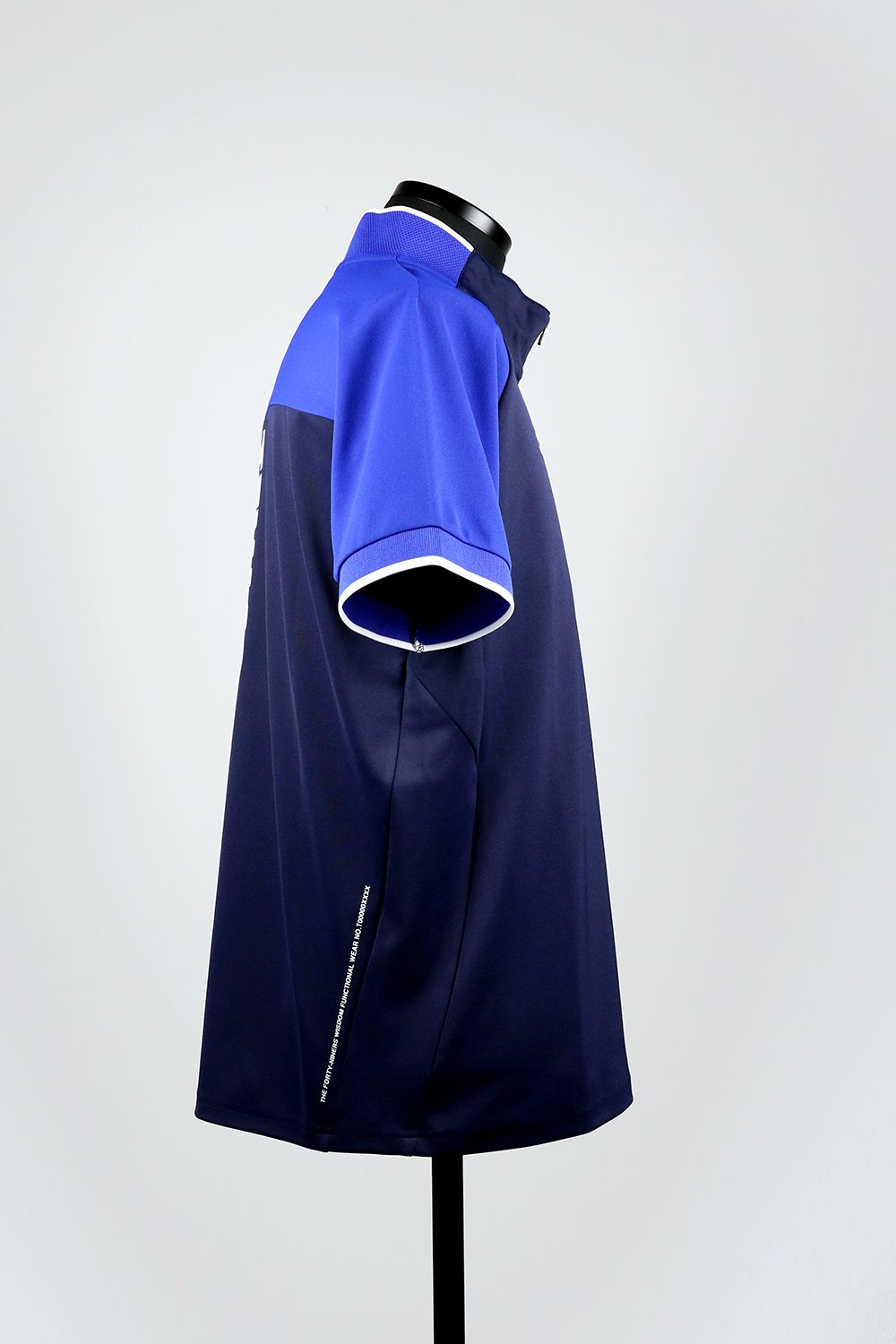 HALF ZIP COLLAR LESS / ハーフジップ カラーレス