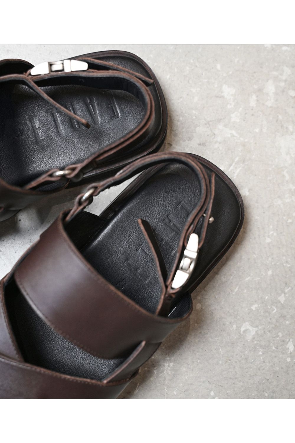 Band & SR buckle sandals / バンド アンド サイドリリースバックル レザー  サンダル