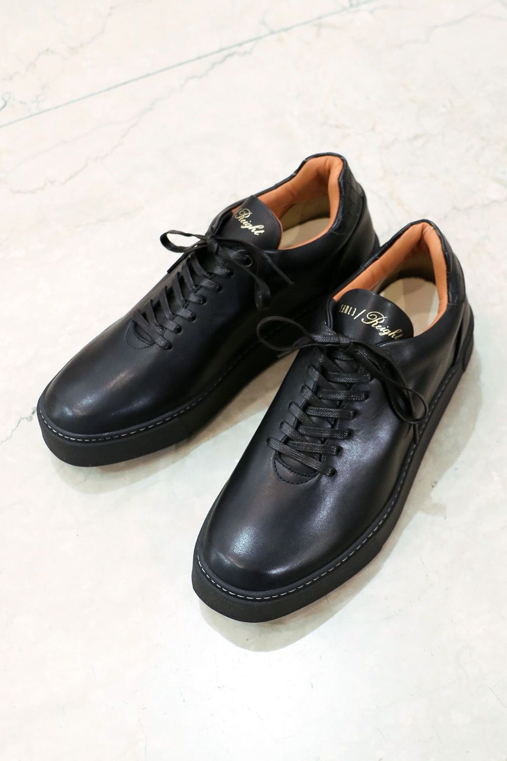 Hole cut sneakers / ホールカットスニーカー