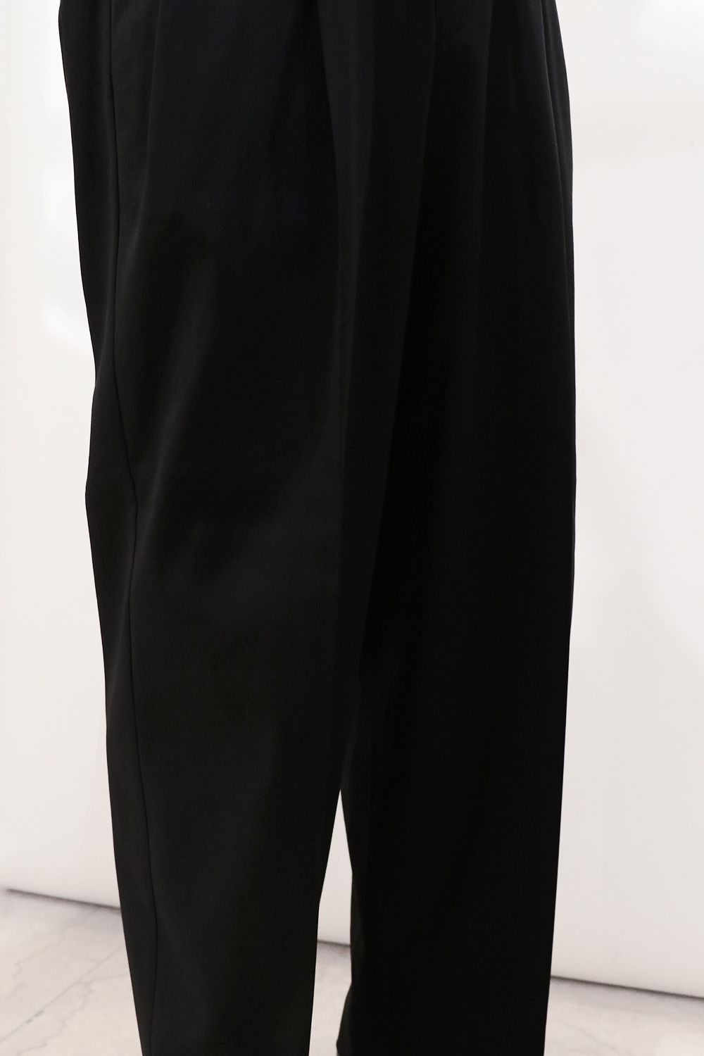 MARKAWARE - DRY VOILE TWILL DOUBLE PLEATED EASY TROUSERS / ドライ 