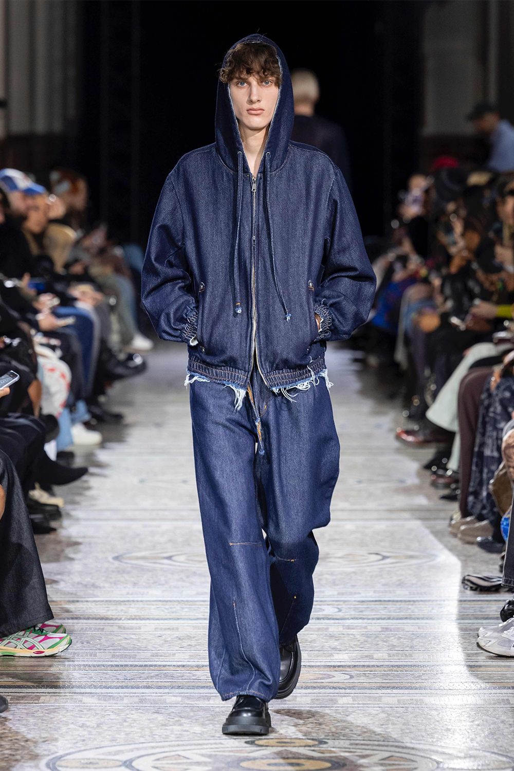 Loose twist yarn denim zip-up hoodie / ルーズ ツイスト ヤーン デニム ジップアップ フーディー