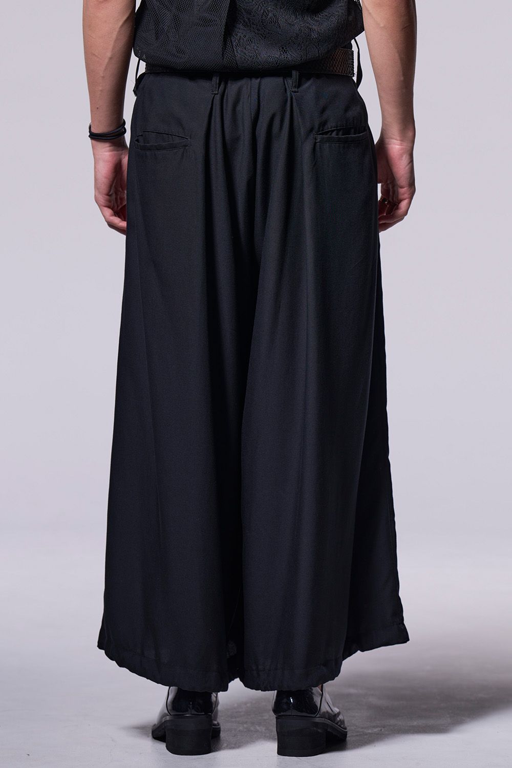 Tencel Gabardine Shirring Wide Tuck Slacks / テンセル ギャバジン シャーリング ワイド タック スラックス