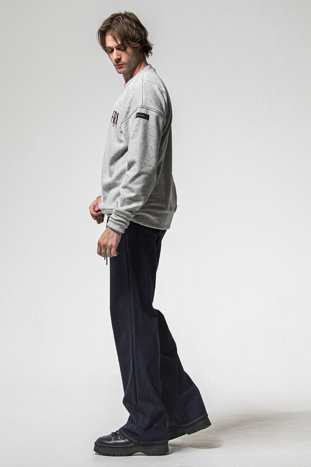 FRIDAY STANDARD LOGO VELOURS FLEECE TRINER / FRIDAYコラボ スタンダードロゴ 裏ベロアフリーストレーナー