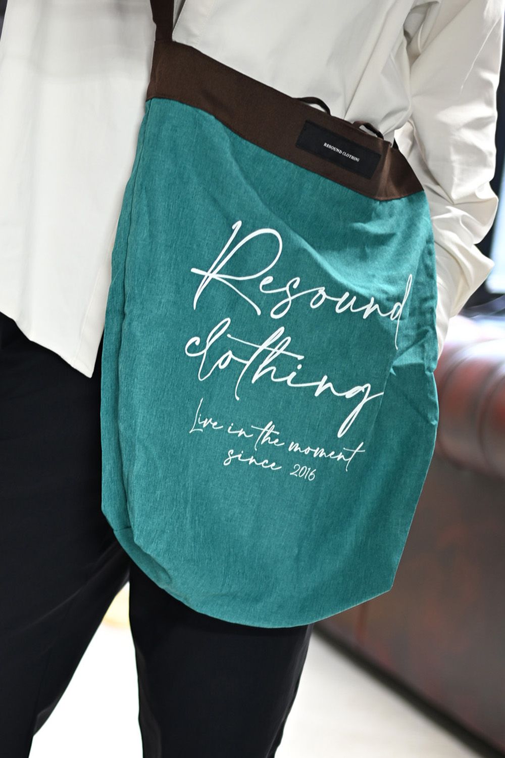世界初の砂が付かないビーチブランケット＆バッグ、フィリピン生まれのブランド「Lagu」とRESOUND CLOTHINGのコラボレーションアイテムを只今ご予約受付中！（6/10まで）