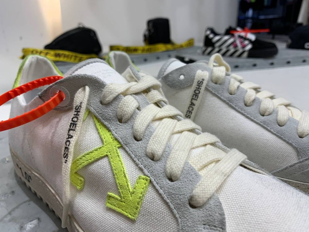 Off-Whiteのおすすめアイテムが再入荷！！！