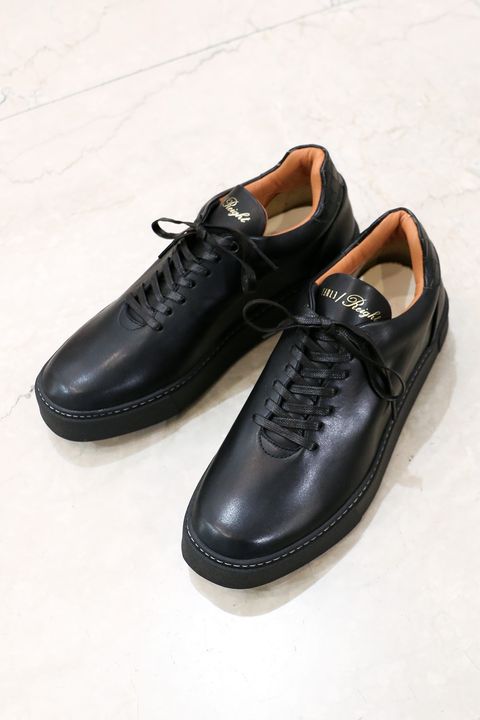 Hole cut sneakers / ホールカットスニーカー
