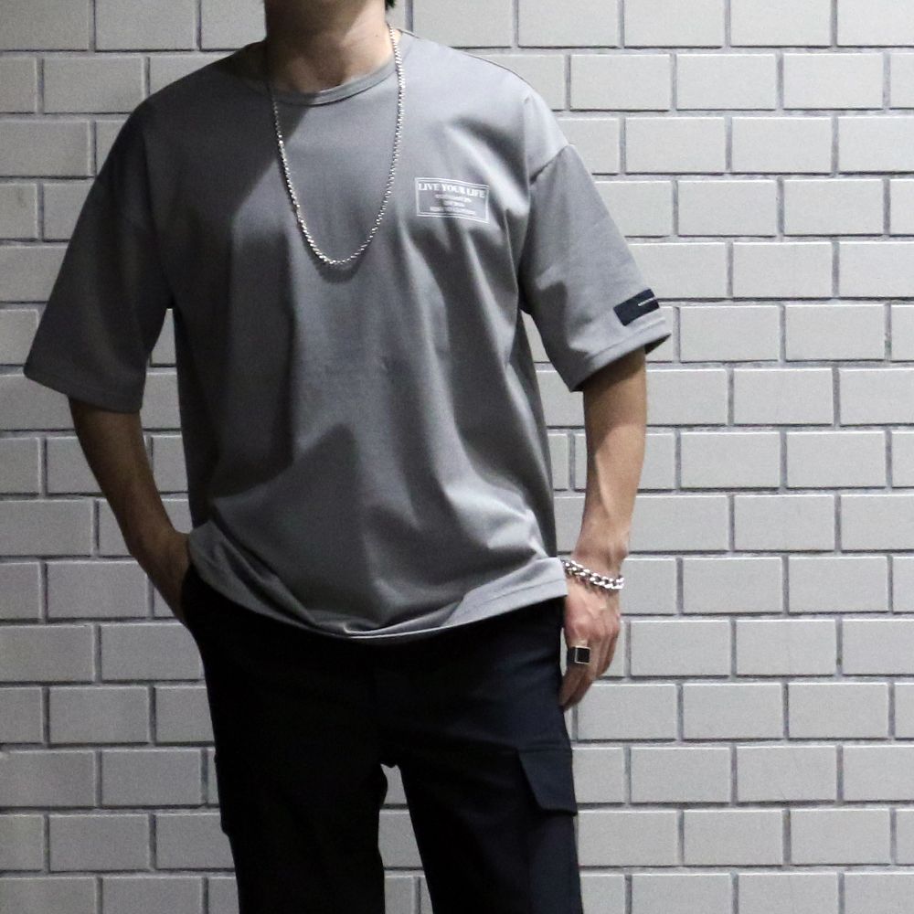 RESOUND CLOTHINGの新作Tシャツ&カーゴパンツを着用したおすすめスタイル