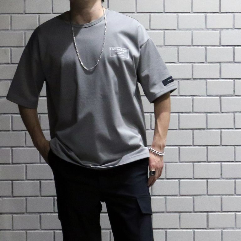 RESOUND CLOTHINGの新作Tシャツ&カーゴパンツを着用したおすすめスタイル
