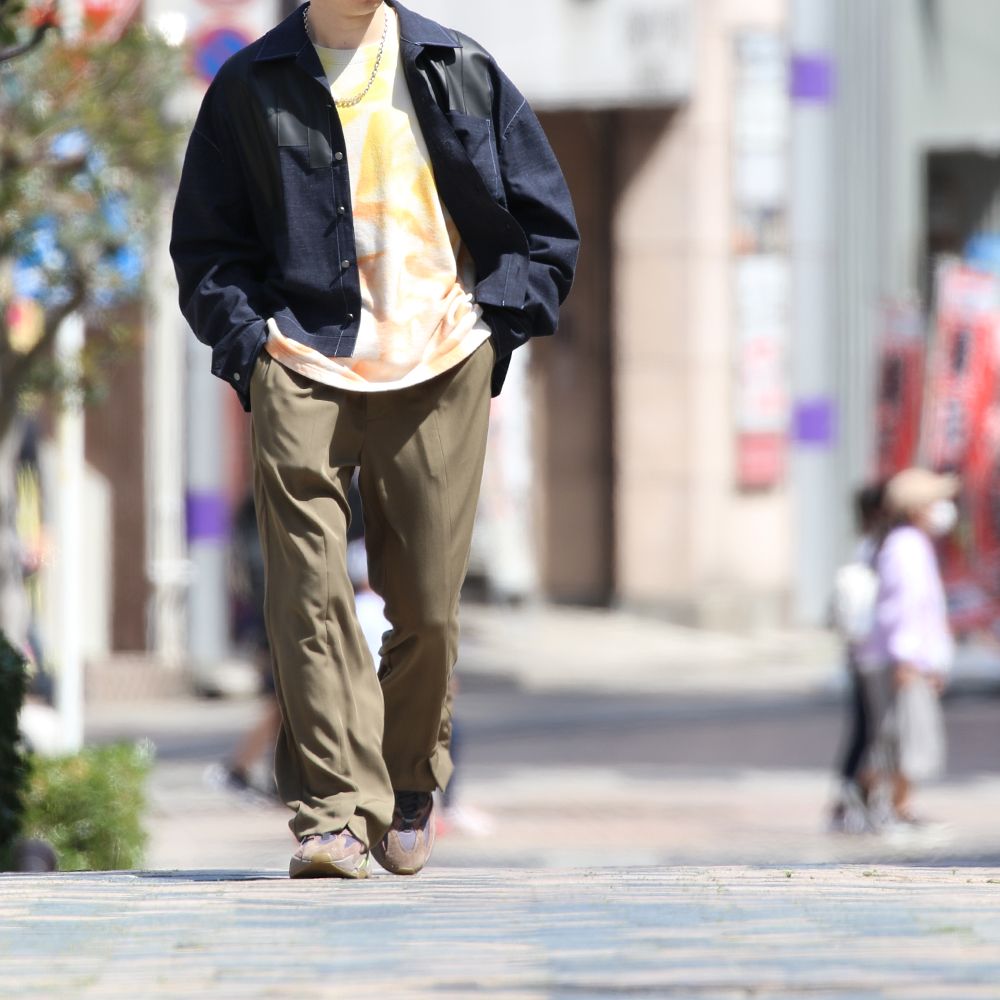 EULLA NEWシャツジャケットを着用したおすすめ春スタイル