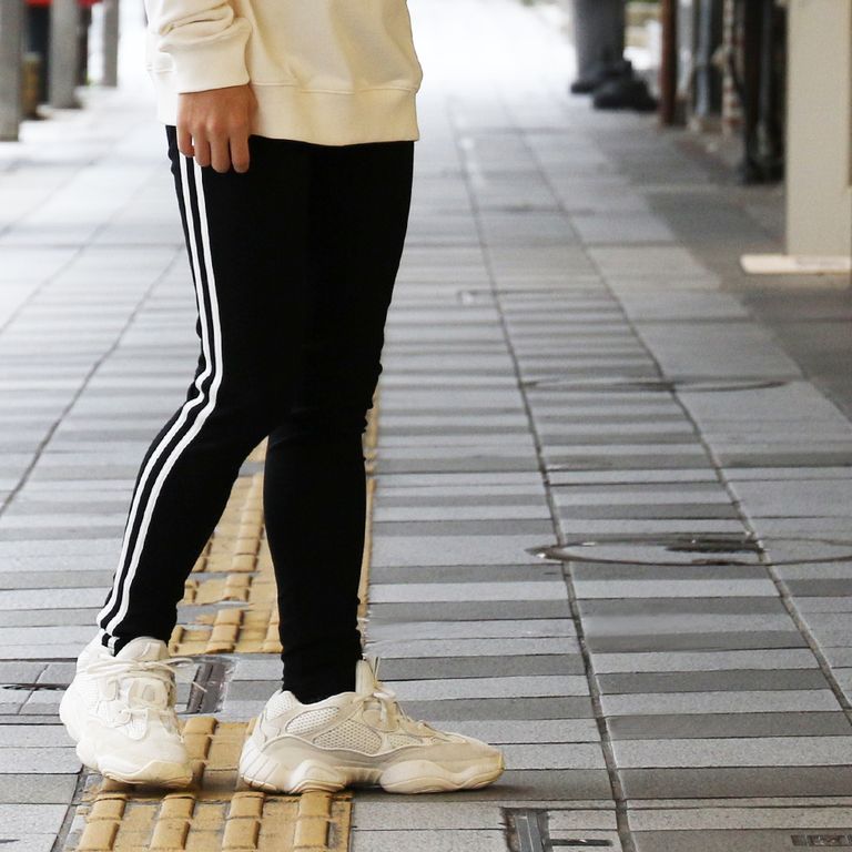 RESOUND CLOTHINGのナイロンラインパンツ＋α、秋コーデ