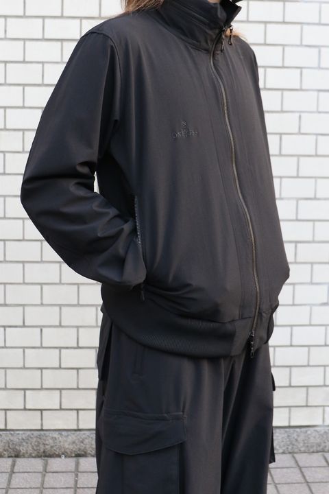 THE ONENESS / Stand Collar Blouson & Cargo Pants Style