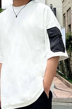 RESOUND CLOTHING、メッシュとナイロンのスラックスイージーパンツを使用したスタイル