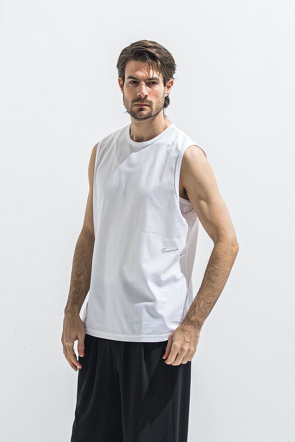 OVER NO SLEEVE / オーバーサイズ ノースリーブ